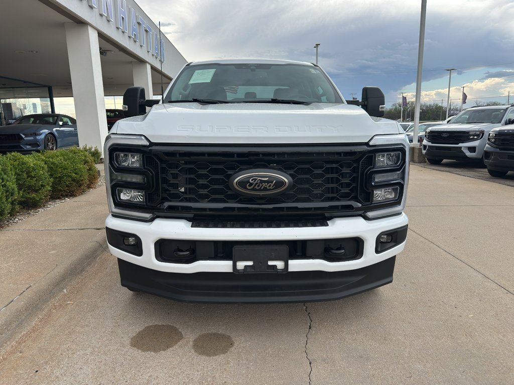 Used 2025 Oxford White Ford XLT image 8