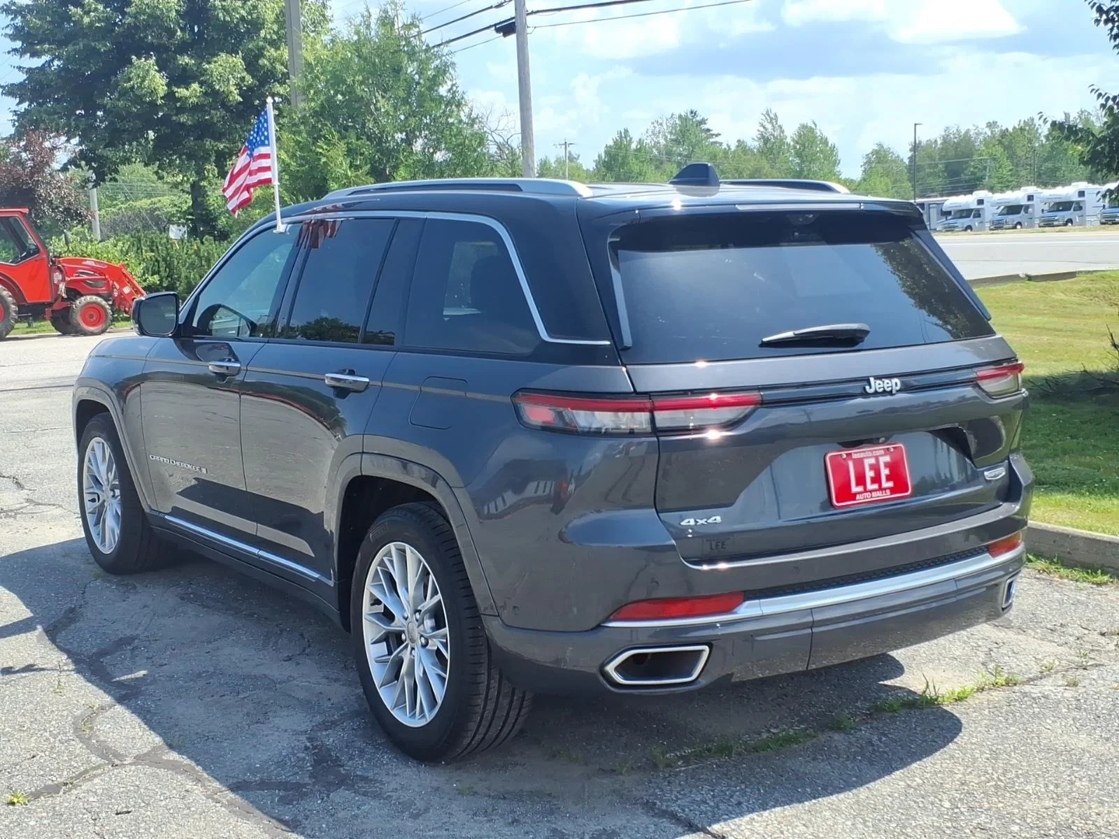 Used 2022 Gray Metallic Jeep Summit image 7
