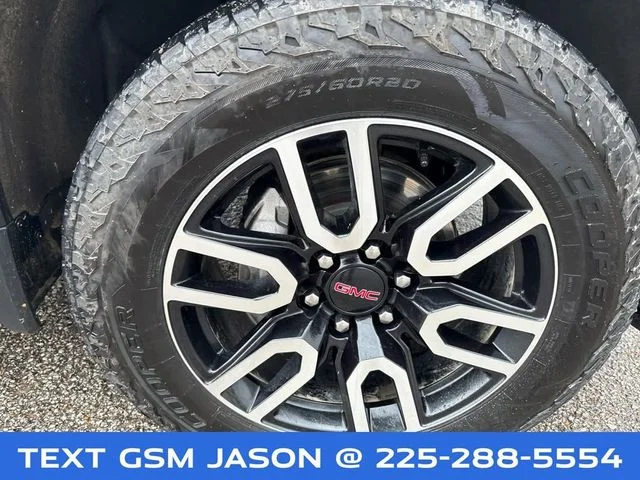 Used 2024 White GMC AT4 image 47