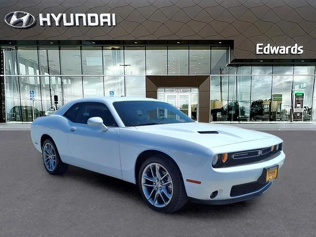 Used 2023 White Dodge SXT image 7