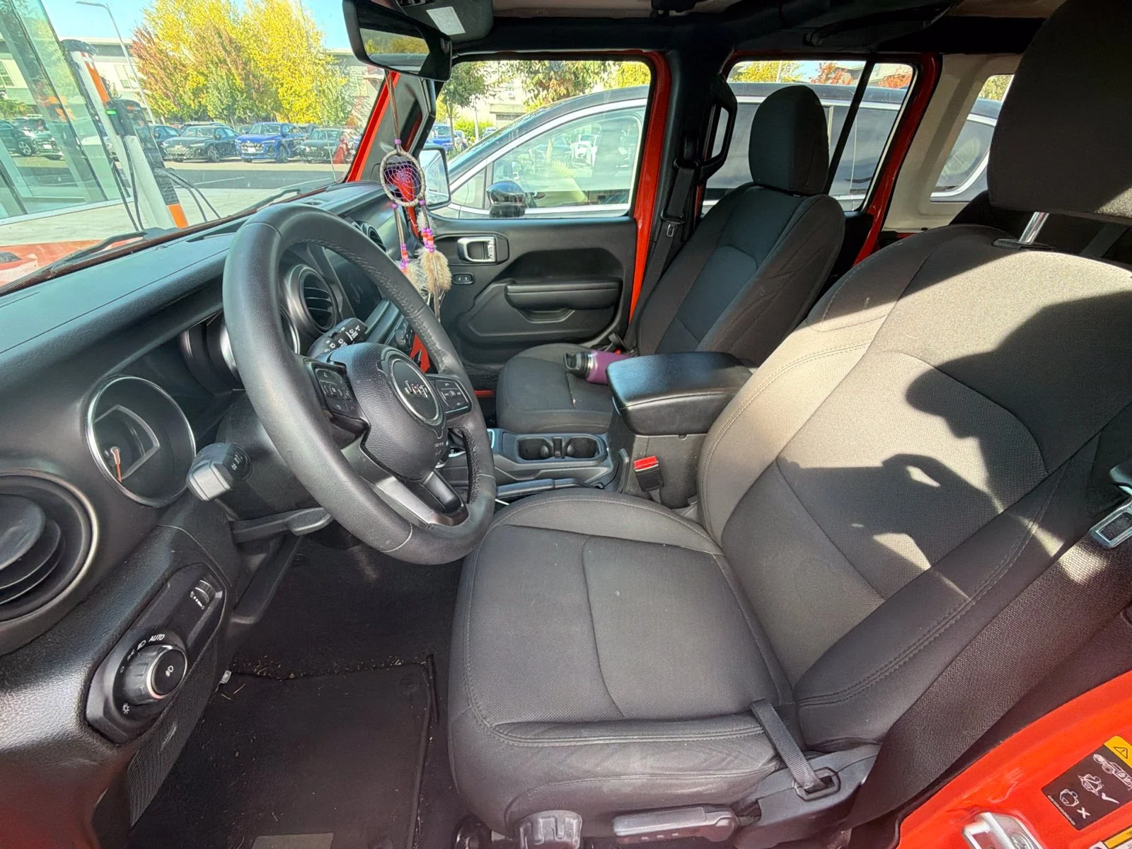 Used 2023  Jeep Sport S image 3