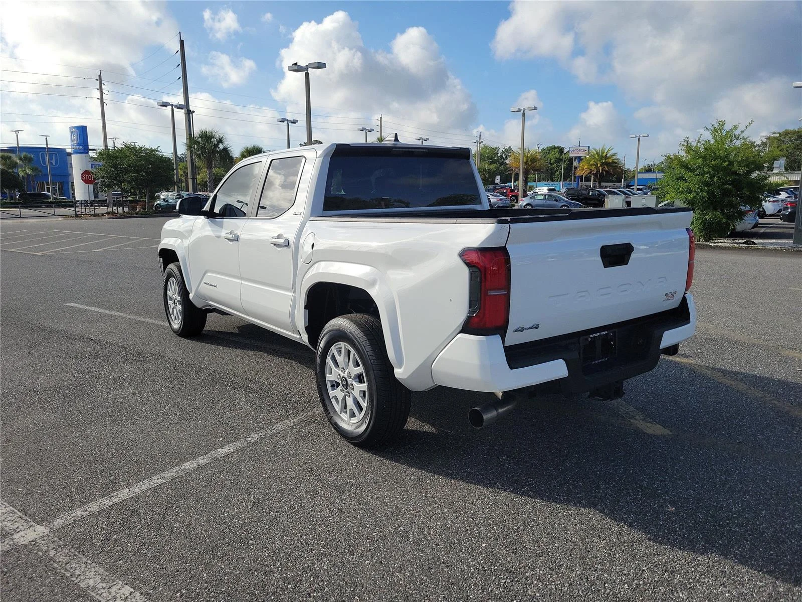 Used 2025 Ice Cap Toyota SR5 image 2