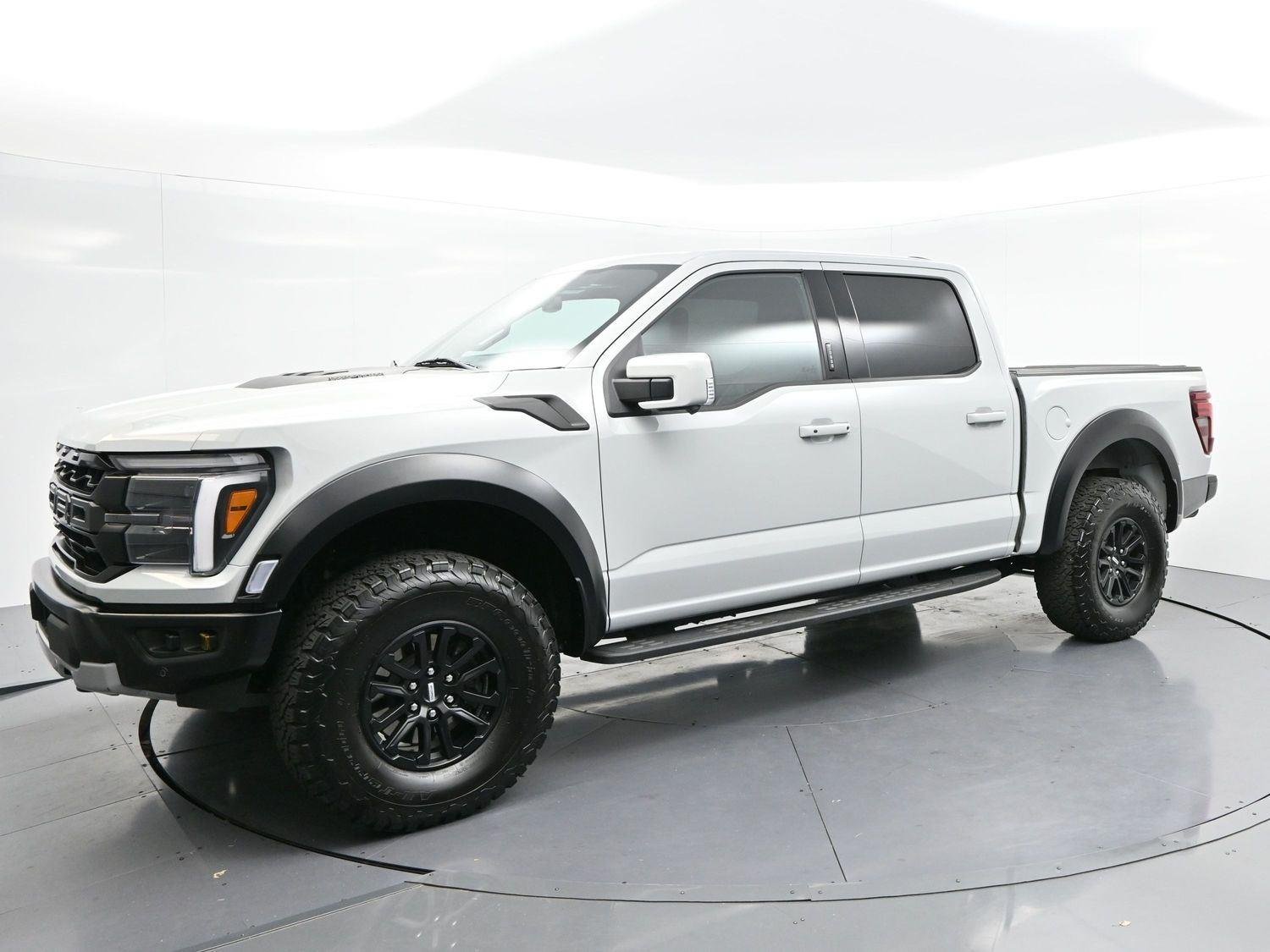 Used 2024 Avalanche Gray Ford Raptor image 4