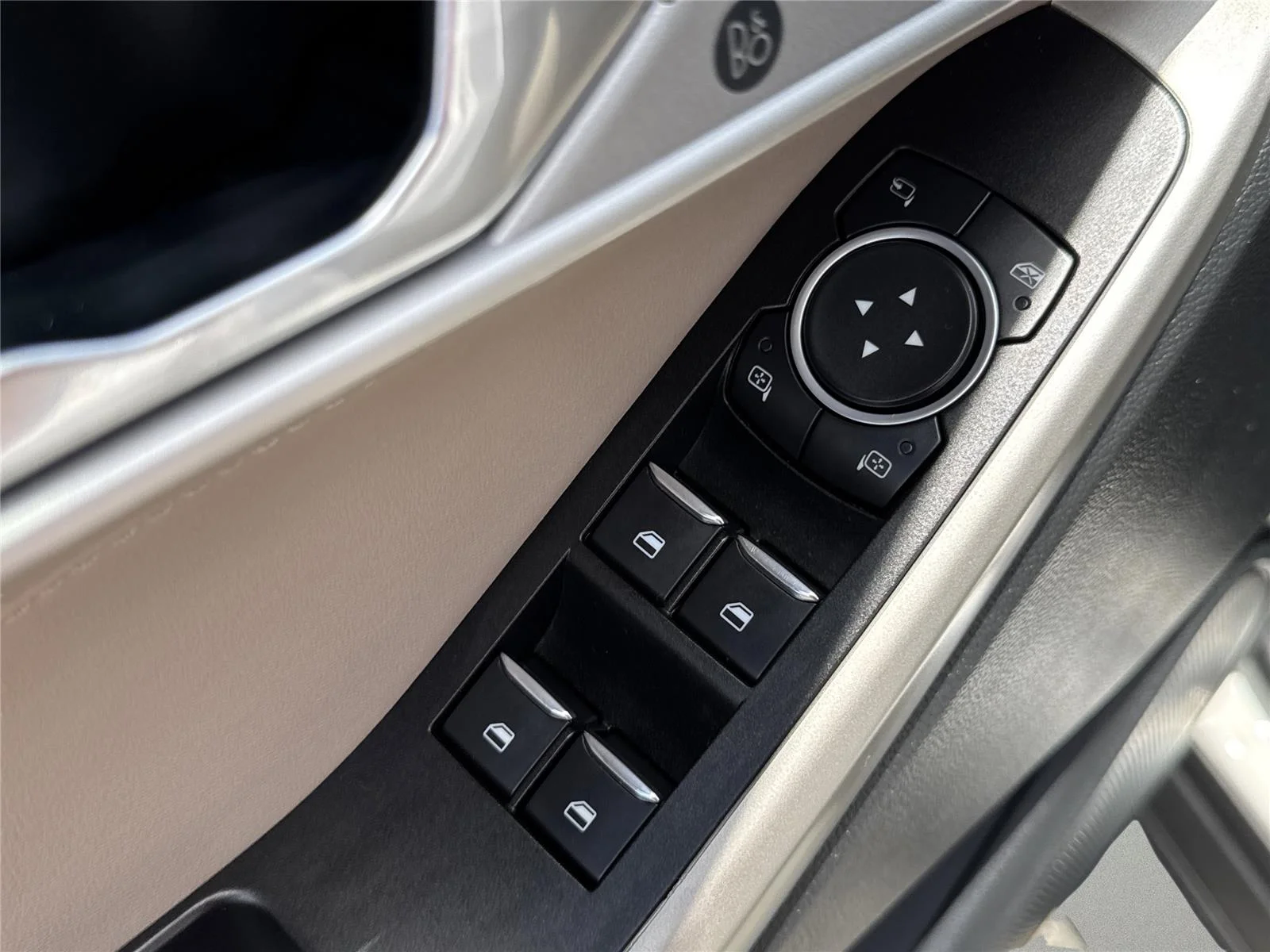 Used 2022 Star White Metallic Tri-Coat Ford Limited image 19