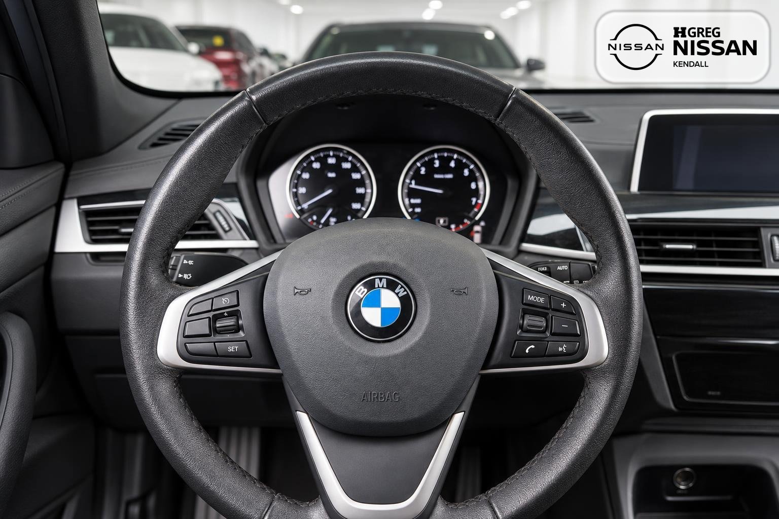 Used 2021 Silver BMW sDrive28i image 9