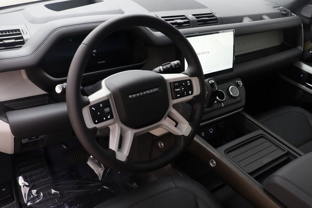 Used 2024 Beige Land Rover SE image 8