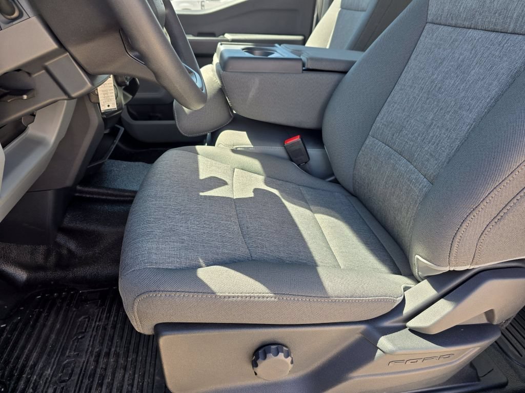 New 2026 Oxford White Ford XL image 36