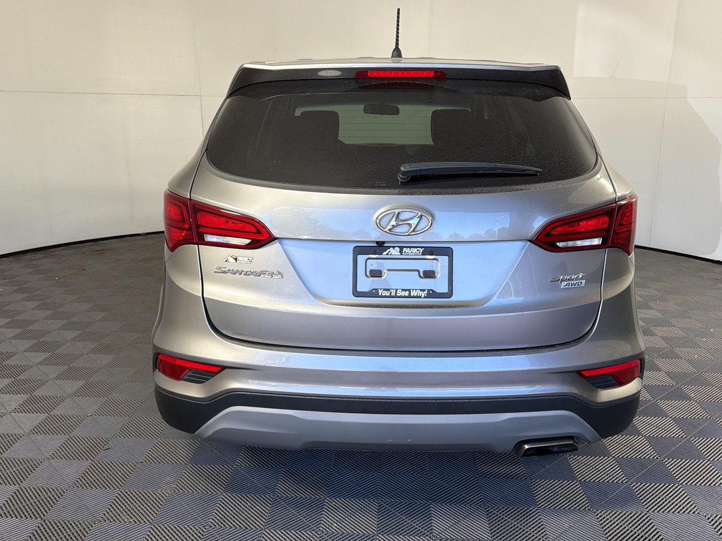 Used 2018 Mineral Gray Hyundai 2.4L image 5