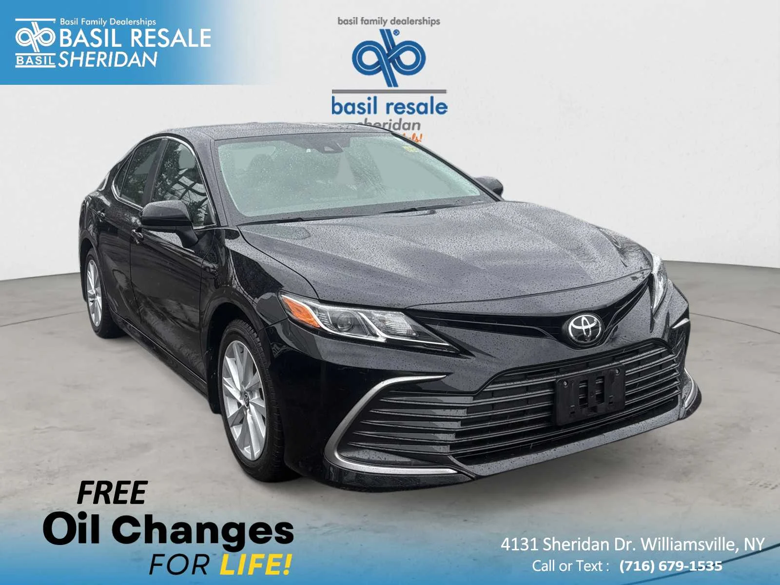 2023 Toyota Camry LE's photo