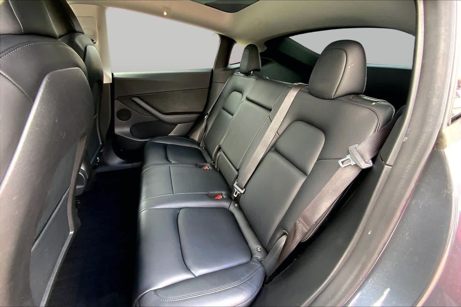 Used 2022 Midnight Silver Metallic Tesla Long Range image 19