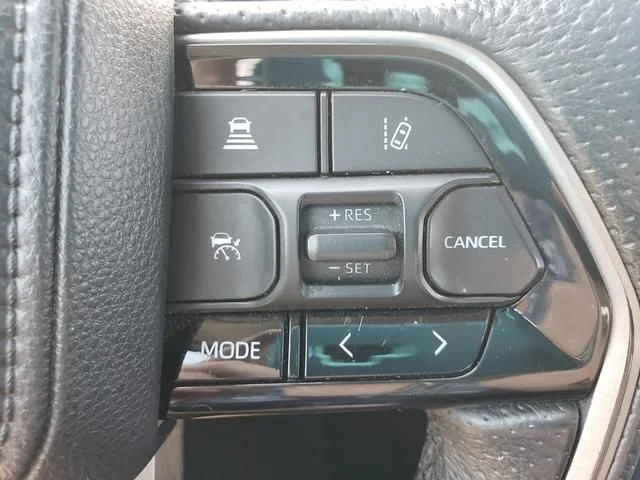 Used 2023 White Toyota SR5 image 19