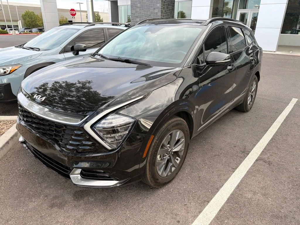 Used 2023 Black Kia SX-Prestige image 31