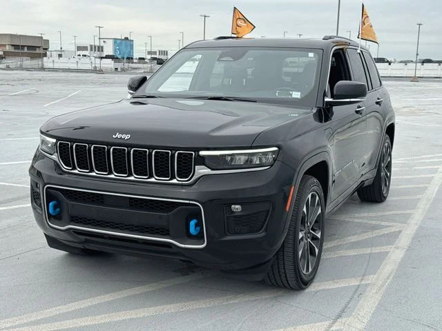 Used 2022 Black Jeep Overland 4xe image 3