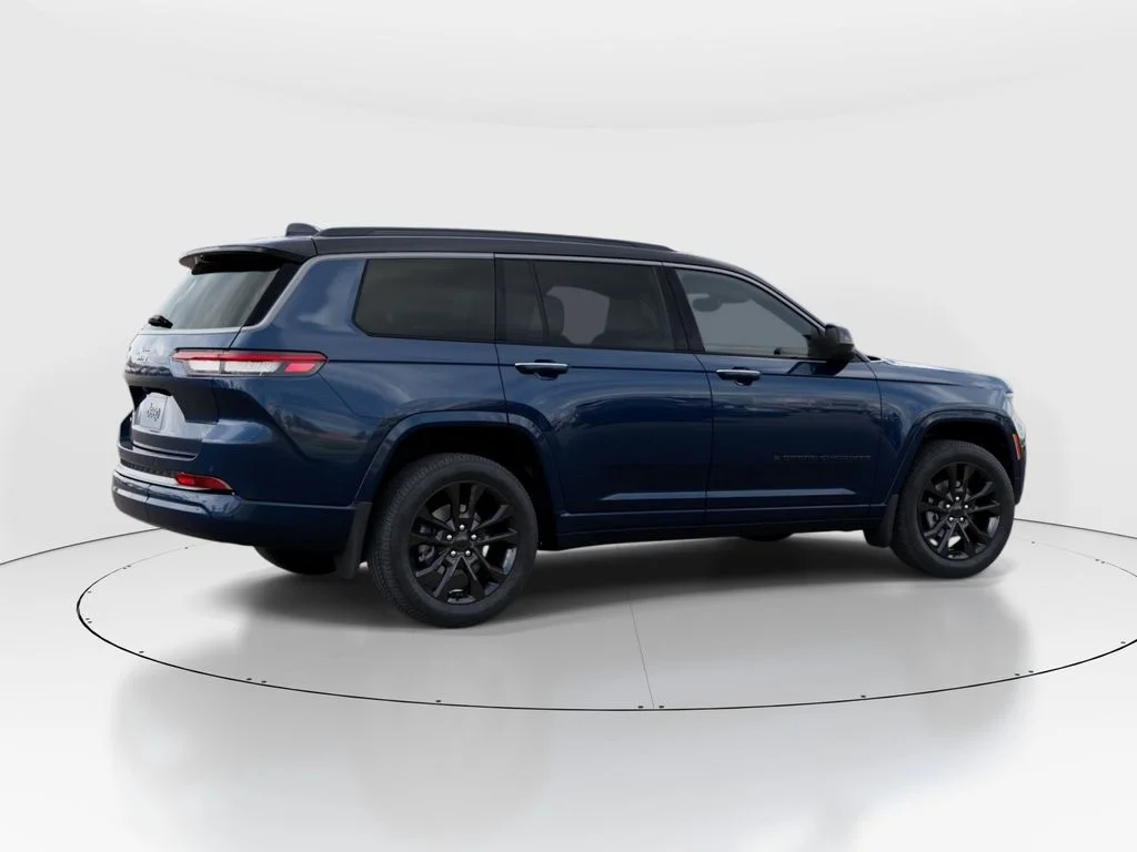 New 2026 Fathom Blue Pearl-Coat Exterior Paint Jeep Limited Reserve image 4