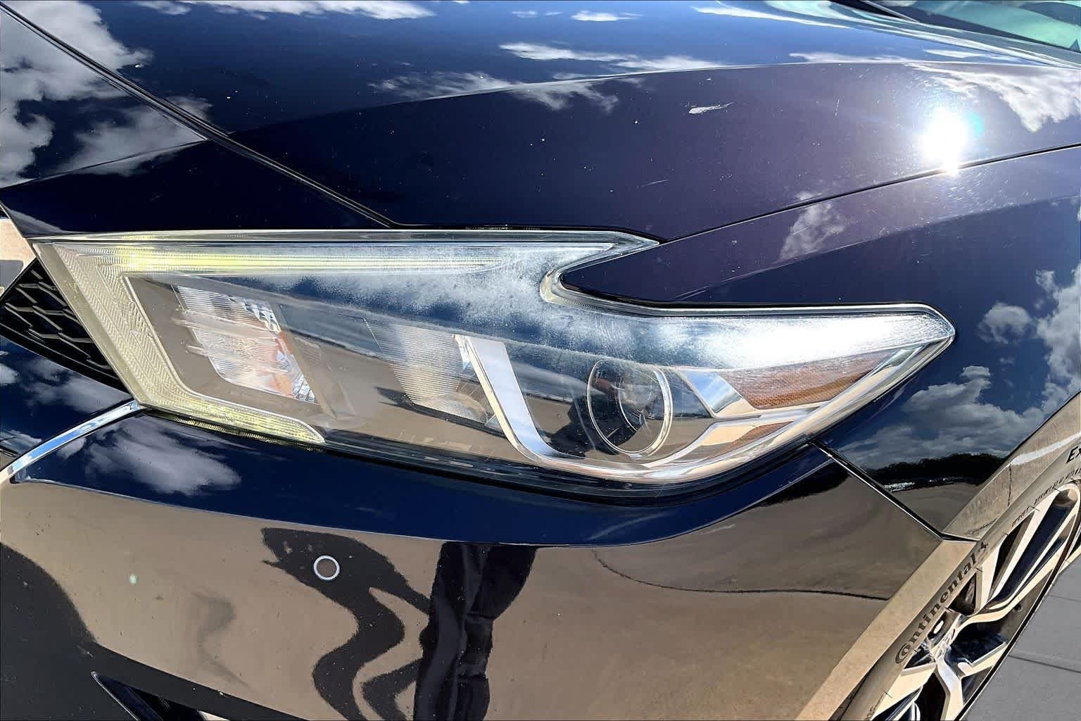 Used 2017 Bordeaux Black Nissan Platinum image 27