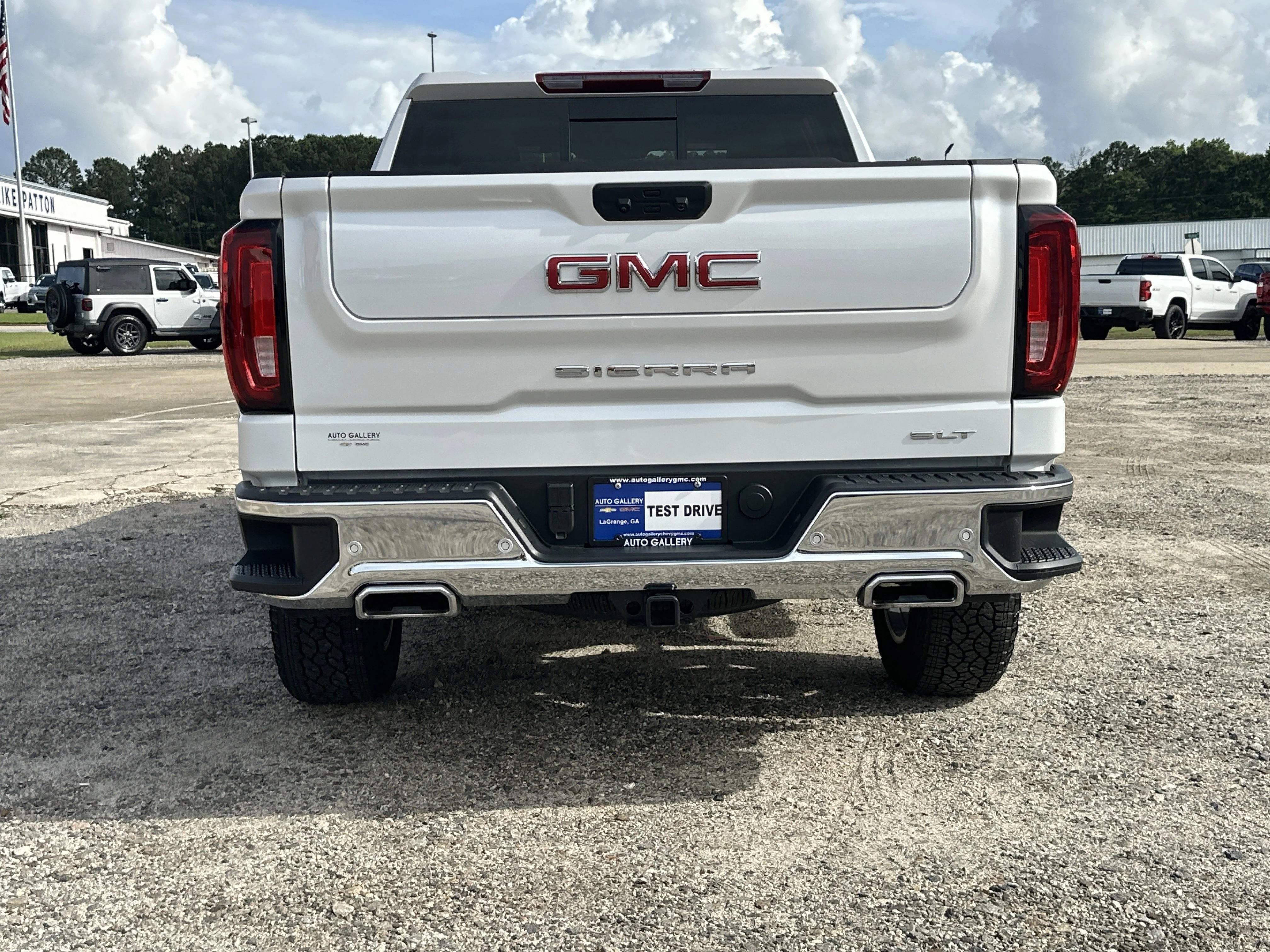 Certified Used 2025 White Frost Tricoat GMC SLT image 6