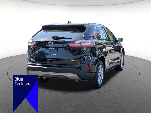 Used 2022 Black Ford SEL image 3