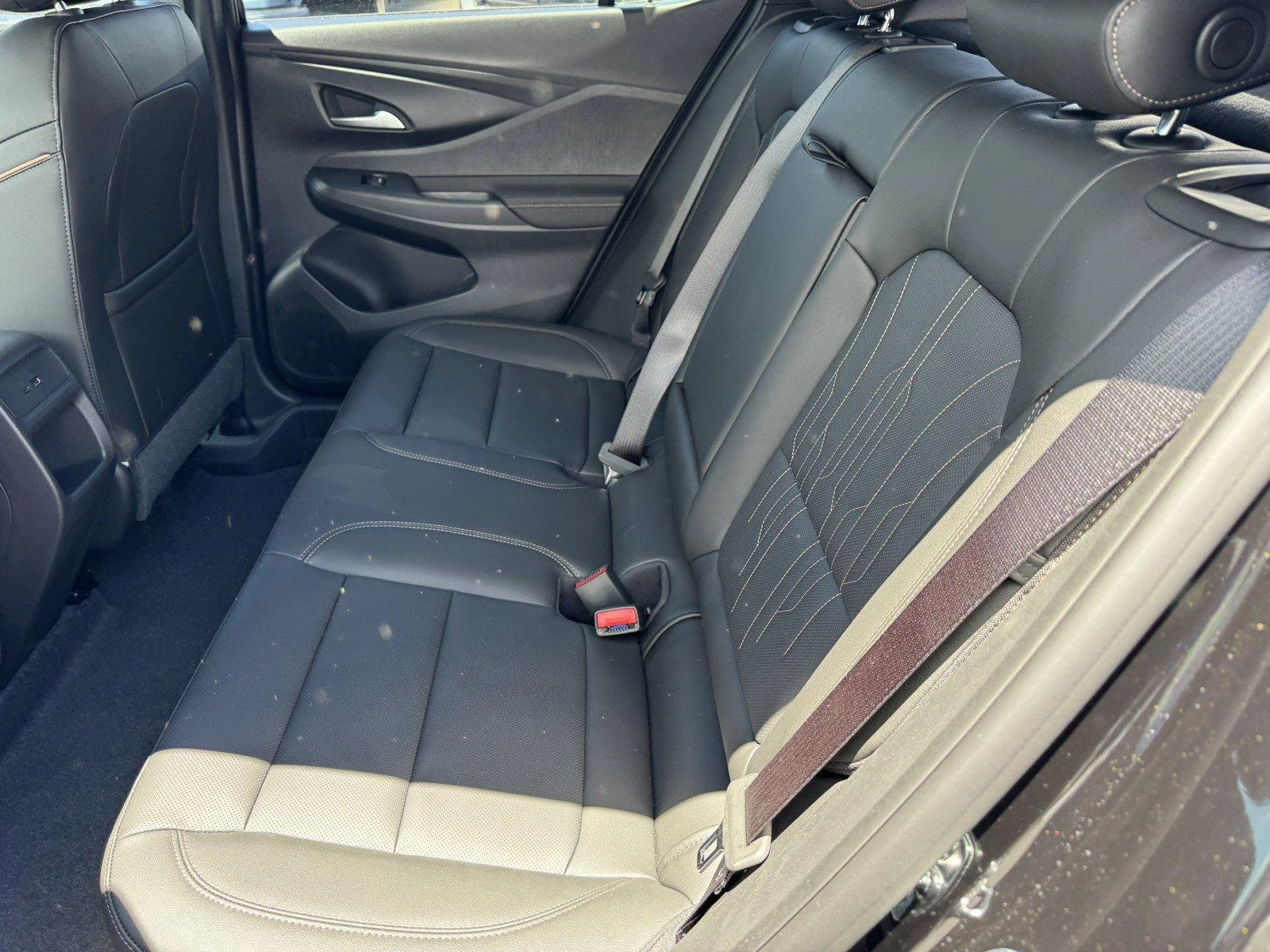 New 2026 Ebony Twilight Metallic Buick Avenir image 14