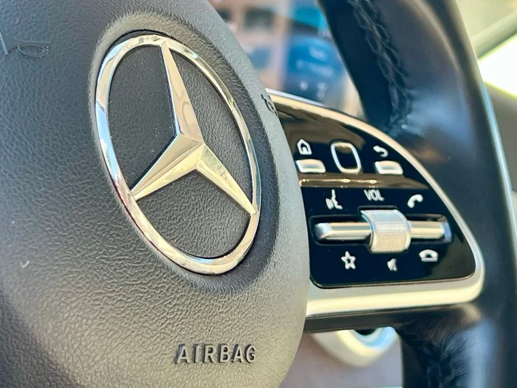 Certified Used 2022  Mercedes-Benz GLC 300 image 31
