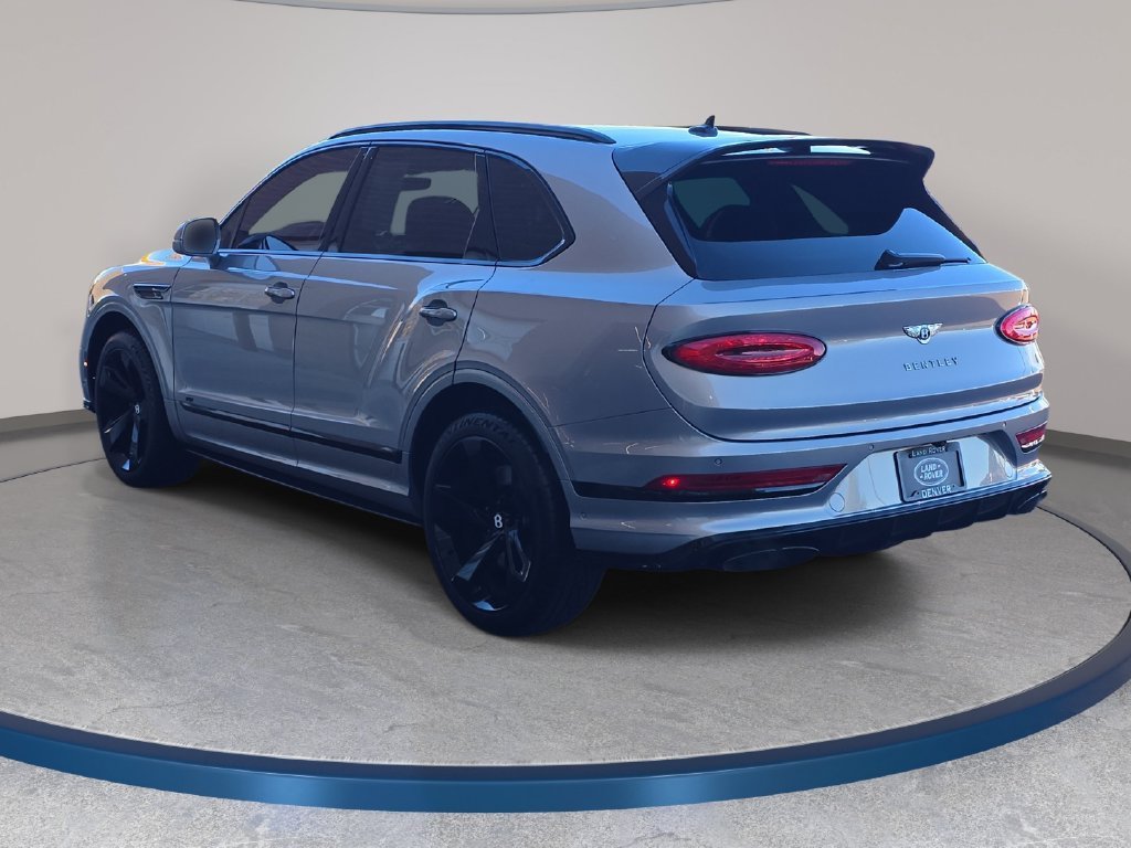 Used 2022 Silver Bentley  image 8
