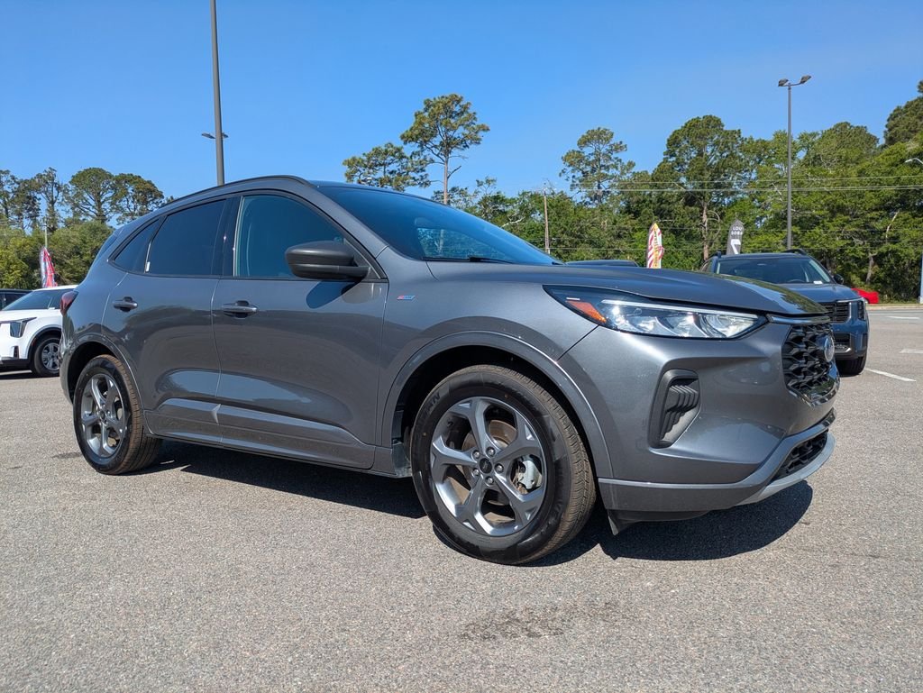 Used 2024 Gray Ford ST-Line image 2
