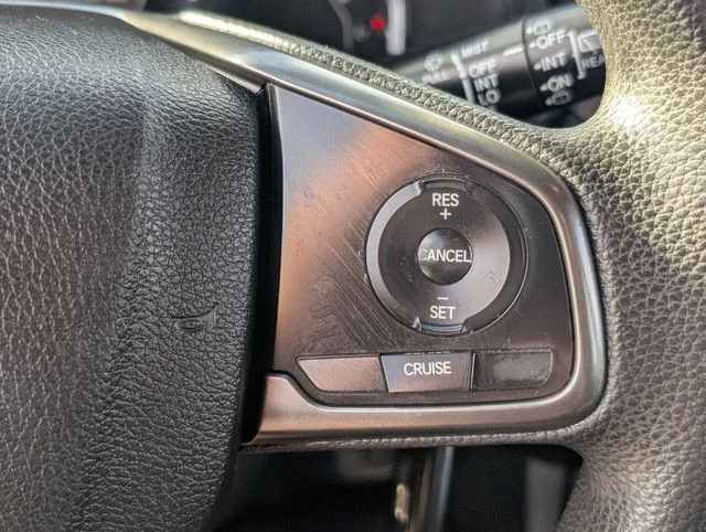 Used 2017  Honda LX image 22