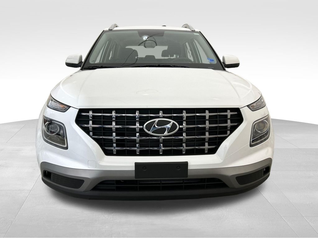 Used 2026 White Hyundai SEL image 9