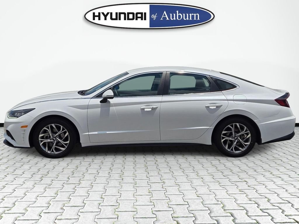 Used 2022 Gray Hyundai SEL image 9
