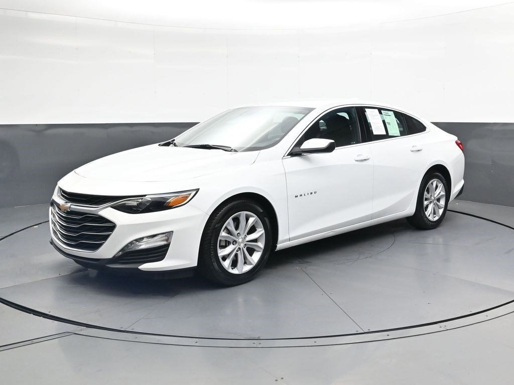 Used 2024 Summit White Chevrolet LT image 7