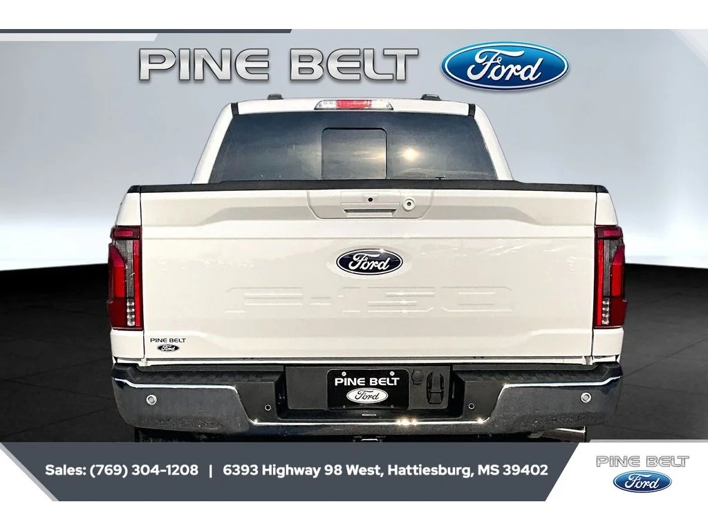 Used 2026 Oxford White Ford Lariat image 4