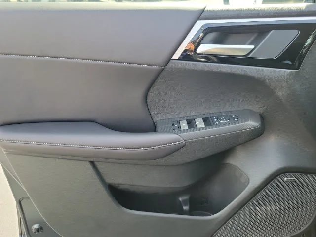 Used 2026 Gray Mitsubishi SE image 16