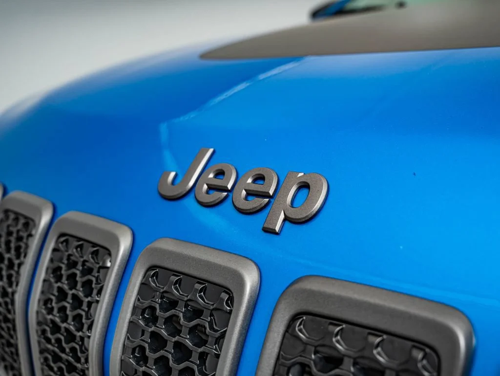Used 2020 Hydro Blue Pearlcoat Jeep Trailhawk image 12