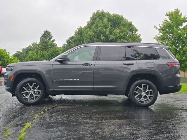 Used 2024 Baltic Gray Metallic Clearcoat Jeep Limited image 27