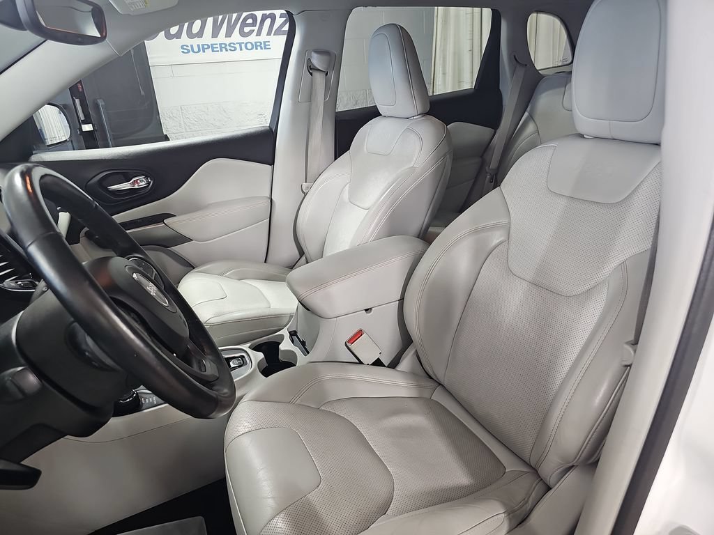 Used 2020 White Jeep Limited 4x4 image 19