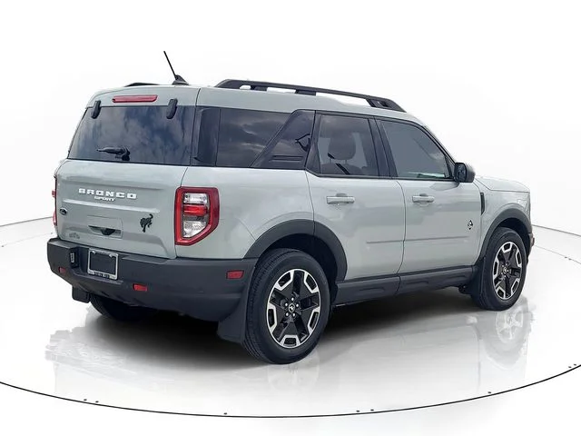 Used 2023 Green Ford Outer Banks image 5