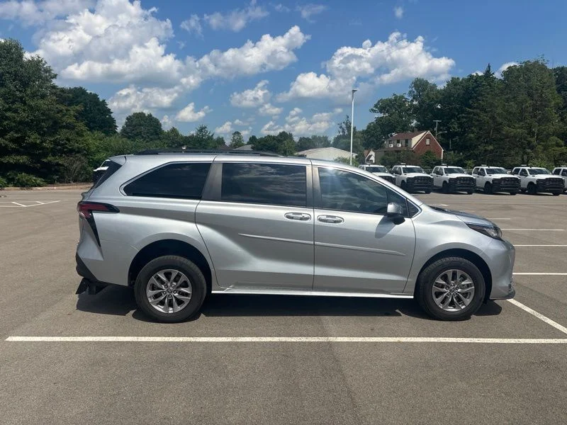 Used 2022 Silver Toyota XLE image 2