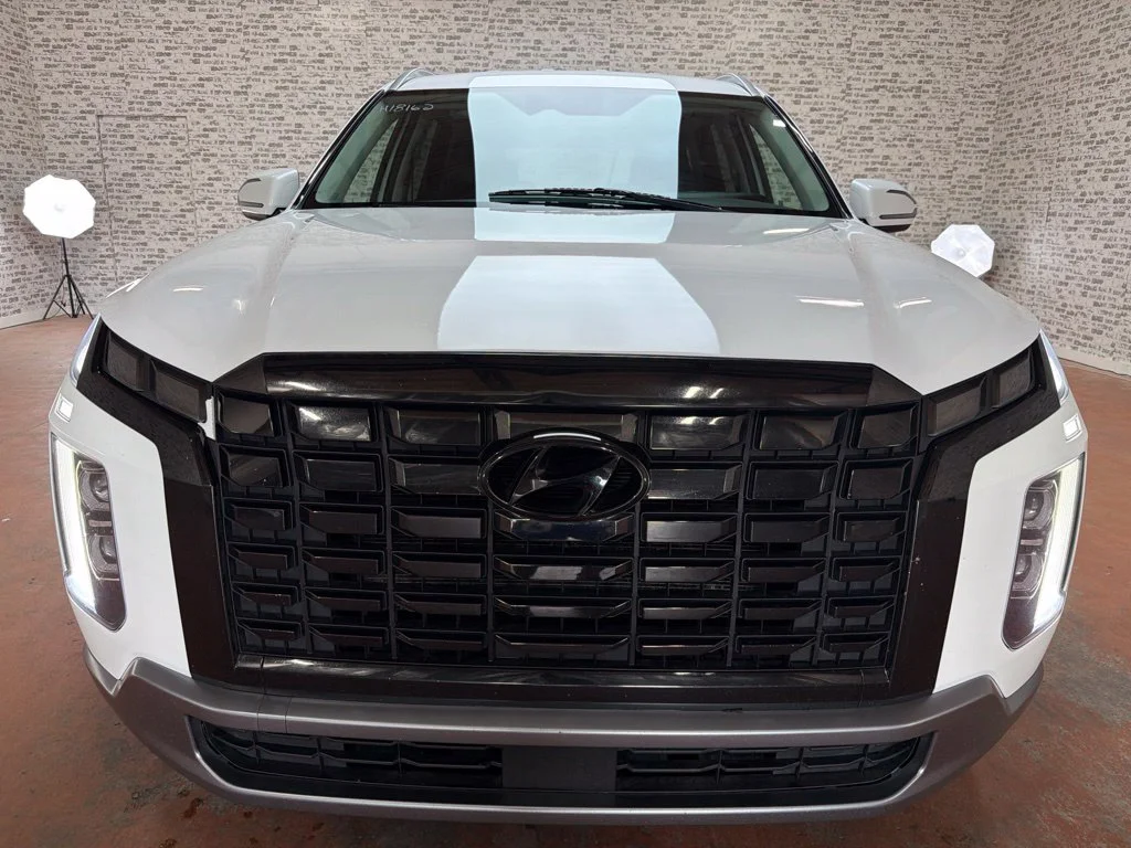 Used 2024 Hyper White Hyundai SEL image 2