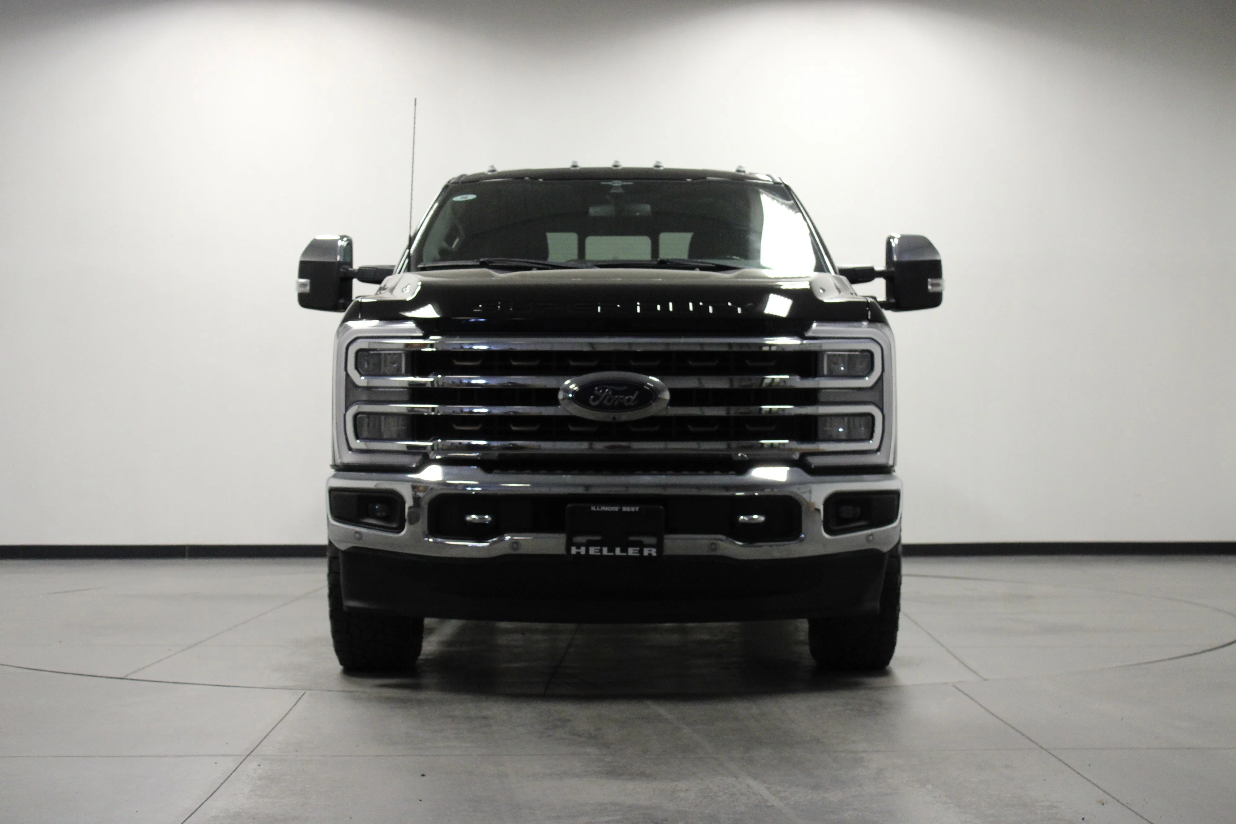 Used 2023 Agate Black Metallic Ford King Ranch image 9