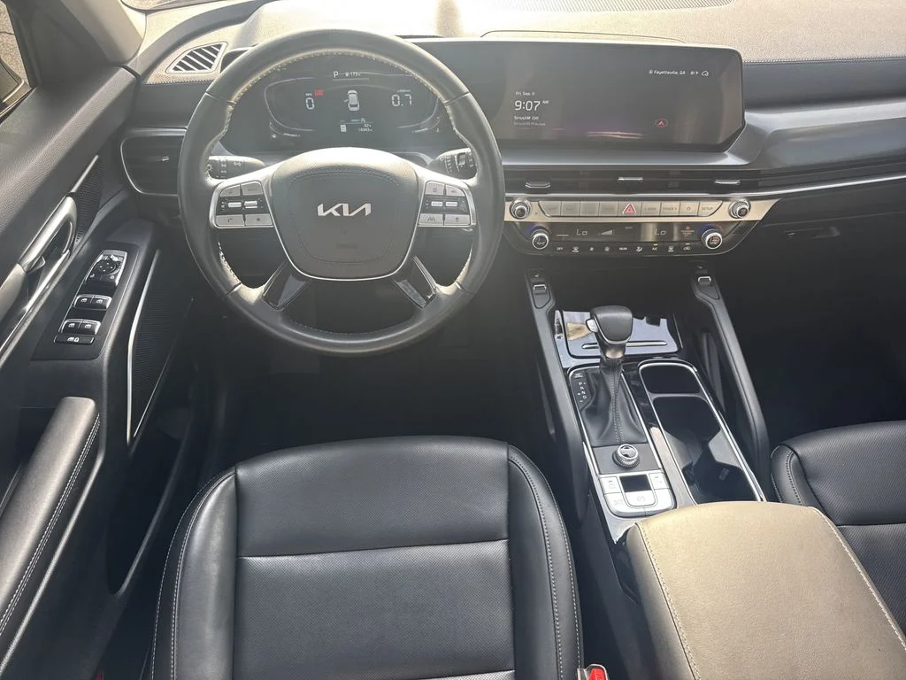 Used 2025 Gray Kia S image 23