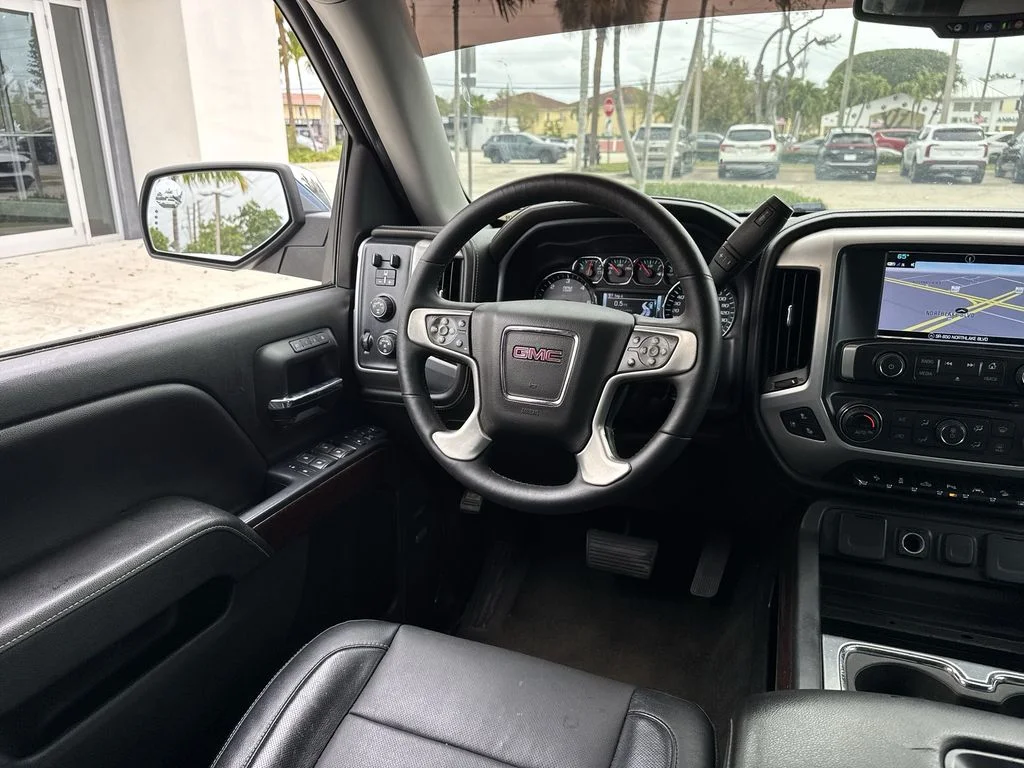 Used 2018 Blue Metallic GMC SLT image 21