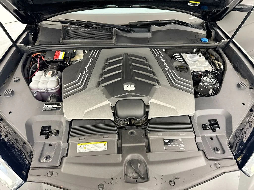 Used 2022 Black Lamborghini  image 32