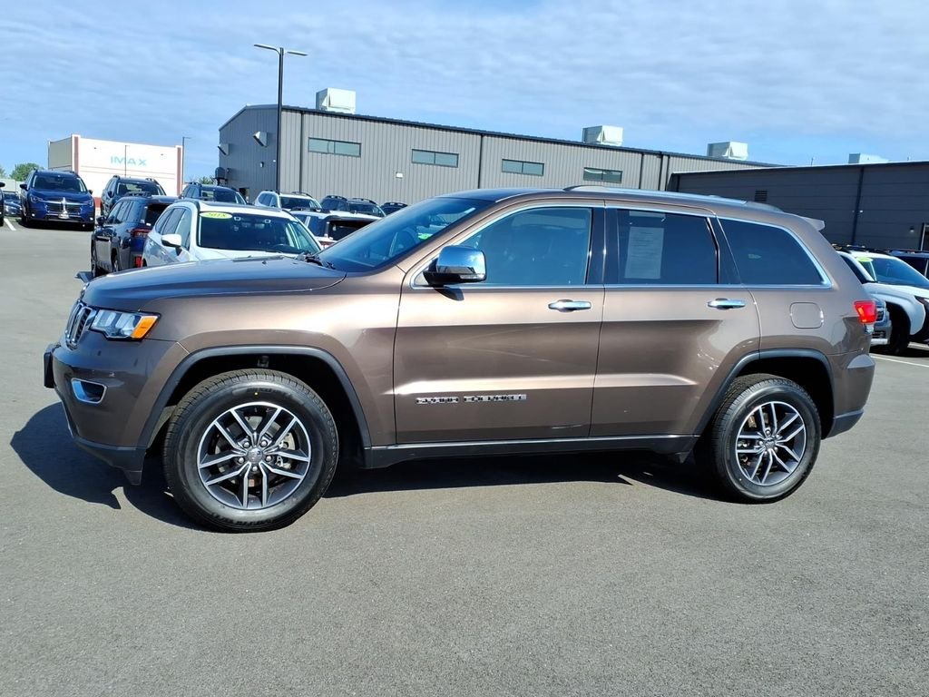 Used 2017 Jeep Grand Cherokee Limited with VIN 1C4RJFBG9HC715743 for sale in Savoy, IL