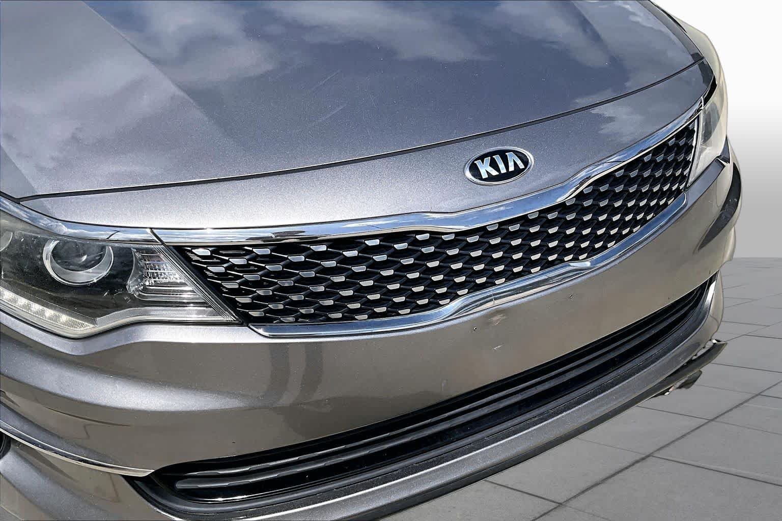 Used 2016 Titanium Gray Kia EX image 26