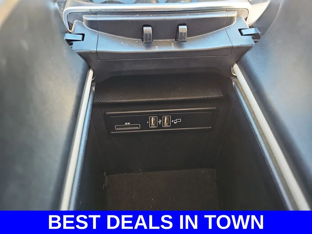 Used 2019 Black Mercedes-Benz GLC 350e image 24