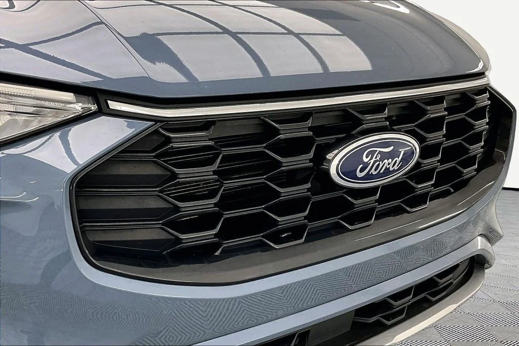 Certified Used 2024 Vapor Blue Ford ST-Line image 28