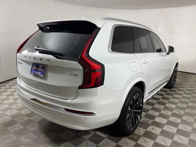 2025 Volvo XC90 Plus - Photo 8