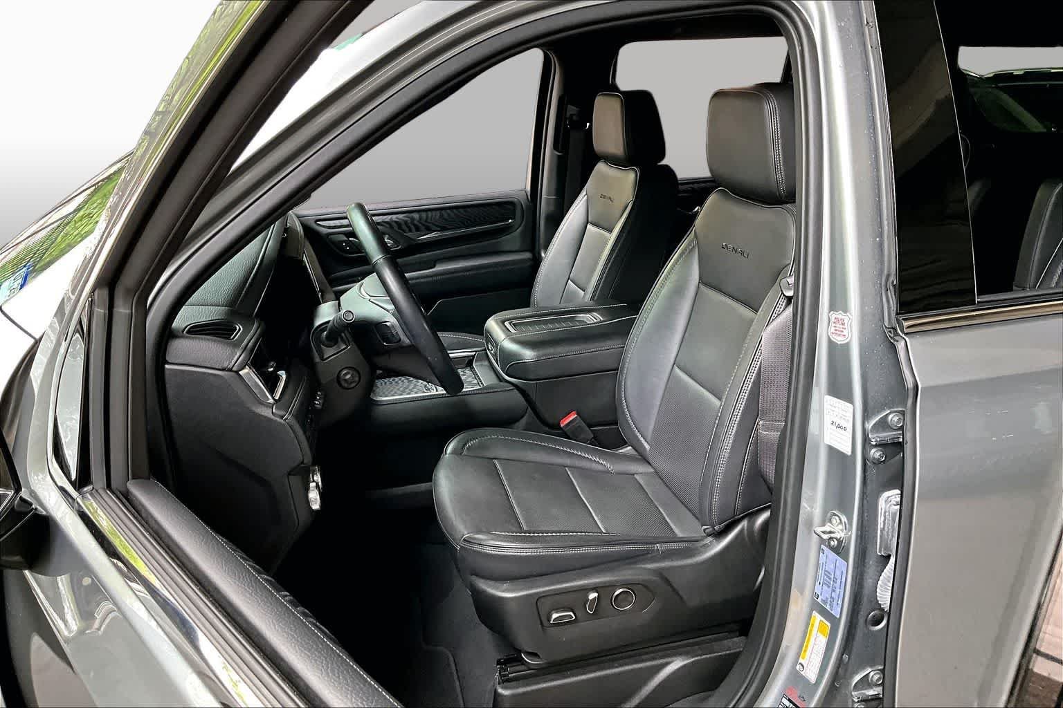 Used 2023 Sterling Metallic GMC Denali image 7