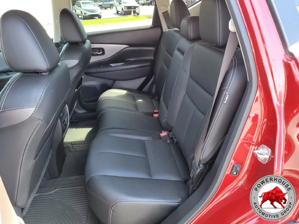 Used 2023 Red Nissan SL image 17