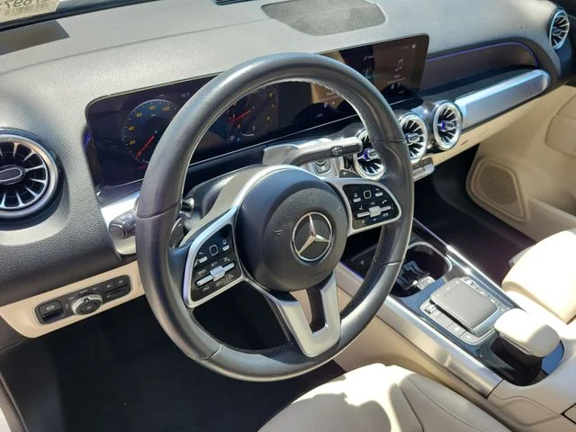 Used 2023 White Mercedes-Benz GLB 250 image 26