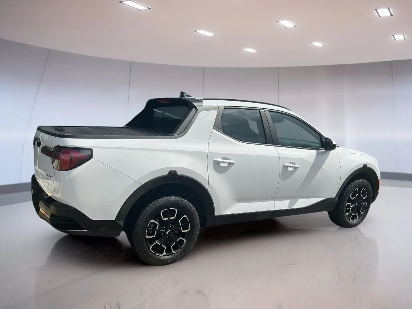 Used 2024 White Hyundai Preferred image 6